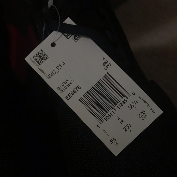 4 1/2 NMD R1 J adidas - Picture 2 of 7